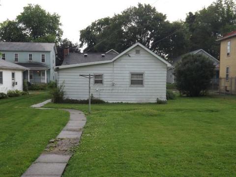 744 3rd St, Logan, OH 43138 photo 2