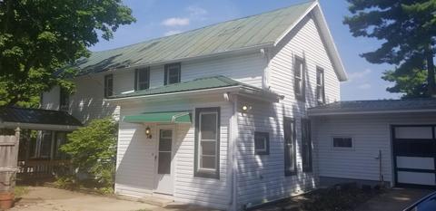 145 W Columbus St, Lithopolis, OH 43136 photo 2