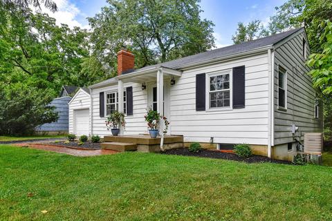 130 E New England Ave, Worthington, OH 43085 photo 3