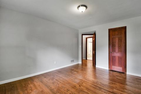 130 E New England Ave, Worthington, OH 43085 photo 15