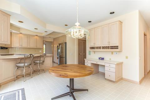 2285 Clairborne Dr, Powell, OH 43065 photo 6