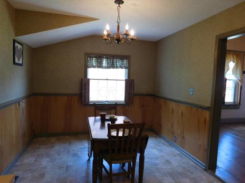 313 E Mound St, Circleville, OH 43113 photo 6