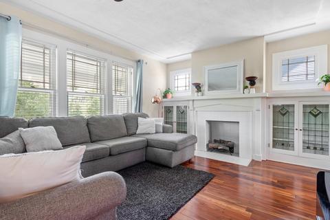 144 E Kelso Rd, Columbus, OH 43202 photo 5