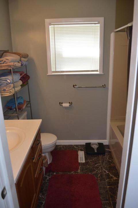 659 E Main St, Logan, OH 43138 photo 11