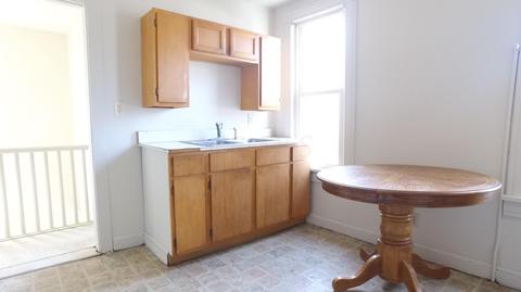 145 E Walnut St, Lancaster, OH 43130 photo 2