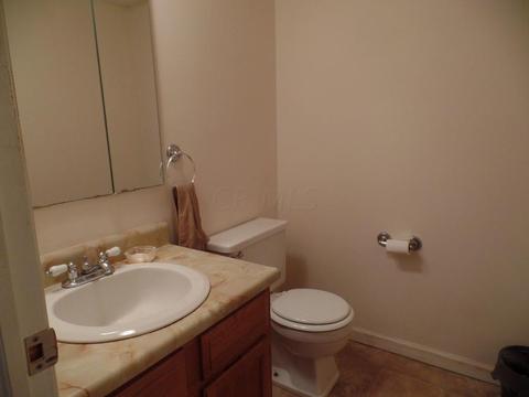 1279 Pineview Trl #E, Newark, OH 43055 photo 5