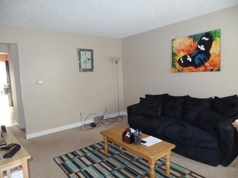 1279 Pineview Trl #E, Newark, OH 43055 photo 2