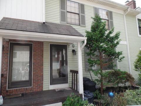 1279 Pineview Trl #E, Newark, OH 43055 photo 1