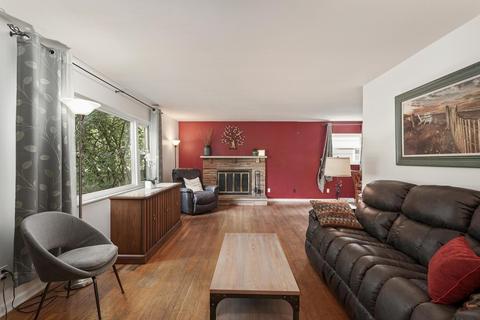 573 S Kellner Rd, Columbus, OH 43209 photo 6