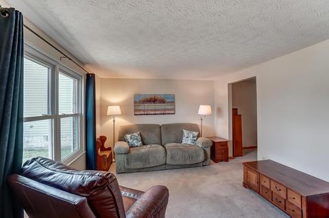 1337 Silvertree Dr, Galloway, OH 43119 photo 8