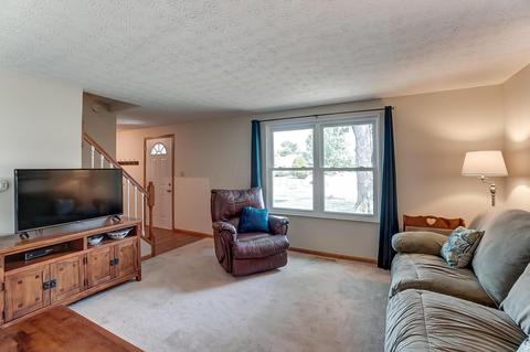 1337 Silvertree Dr, Galloway, OH 43119 photo 7