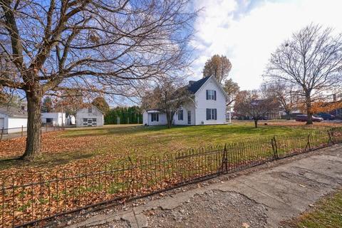 324 S Washington St, Circleville, OH 43113 photo 2