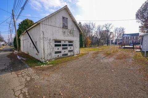 324 S Washington St, Circleville, OH 43113 photo 8