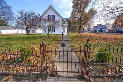 324 S Washington St, Circleville, OH 43113 photo 3