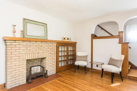 74 E Kelso Rd, Columbus, OH 43202 photo 10