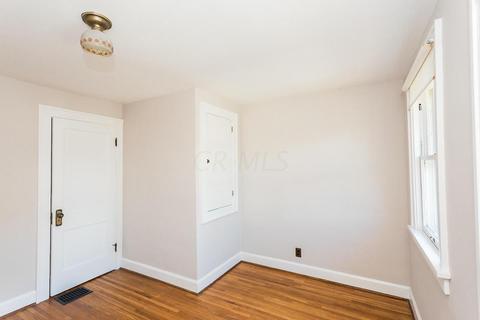 74 E Kelso Rd, Columbus, OH 43202 photo 19