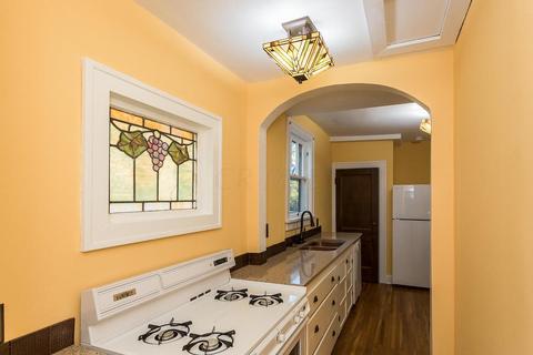 74 E Kelso Rd, Columbus, OH 43202 photo 16