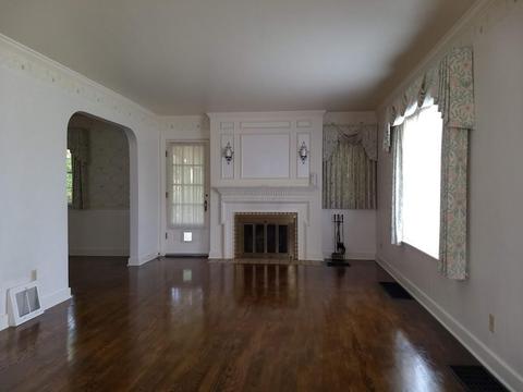 735 W Harding Rd, Springfield, OH 45504 photo 2