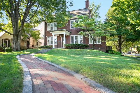 2551 E Broad St, Columbus, OH 43209 photo 1