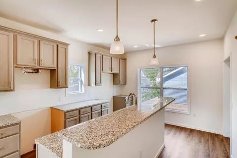 722 E Deshler Ave, Columbus, OH 43206 photo 9