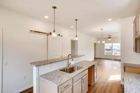 722 E Deshler Ave, Columbus, OH 43206 photo 12