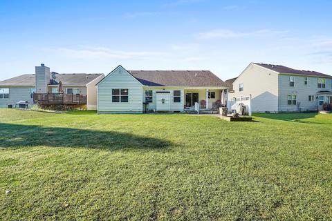 1827 Declaration Dr W, Lancaster, OH 43130 photo 2