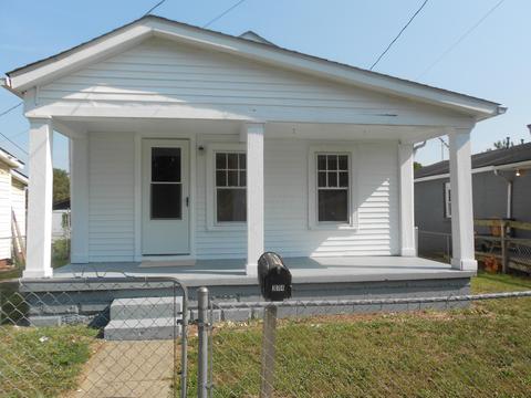 374 Walnut St, Circleville, OH 43113 photo 1