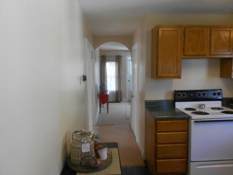 374 Walnut St, Circleville, OH 43113 photo 9