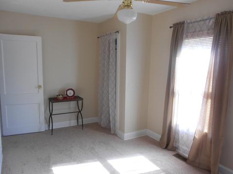 374 Walnut St, Circleville, OH 43113 photo 12