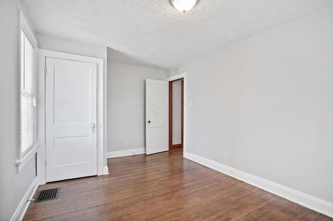 586 E Weber Rd, Columbus, OH 43202 photo 20