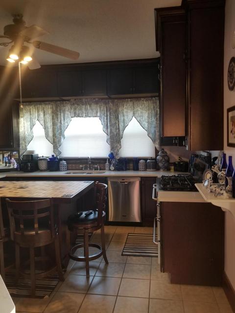 425 N Main St, Ada, OH 45810 photo 3