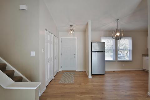 2086 Camelback Dr, Columbus, OH 43228 photo 4