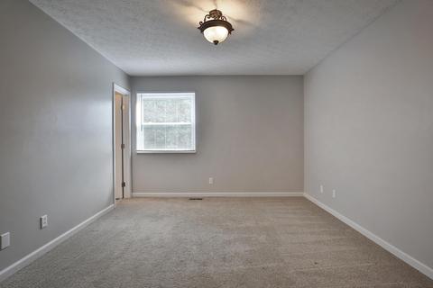 2086 Camelback Dr, Columbus, OH 43228 photo 21