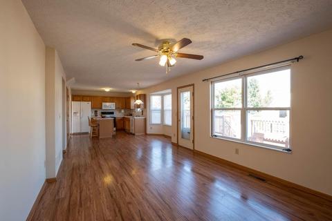 1498 Hackworth St, Columbus, OH 43207 photo 4