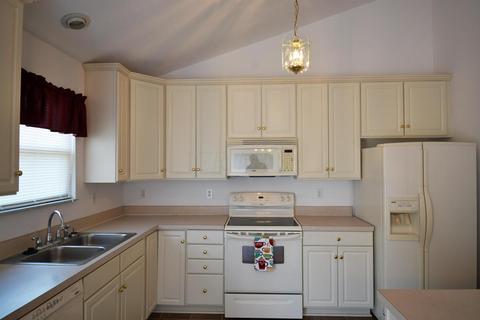111 Castleton Ct, Pataskala, OH 43062 photo 11
