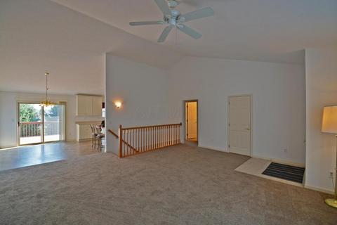 111 Castleton Ct, Pataskala, OH 43062 photo 6