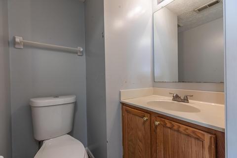 6220 Jolliff St, Galloway, OH 43119 photo 9