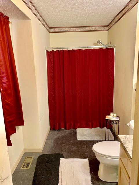 2885 Barrows Rd, Columbus, OH 43232 photo 8
