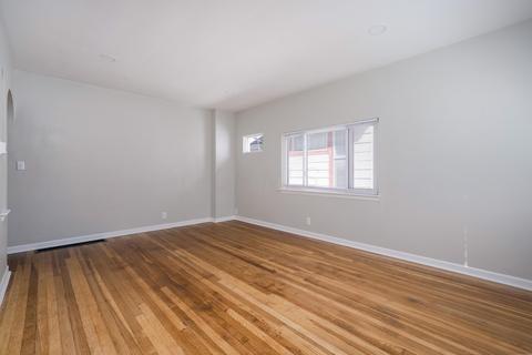 752 E Deshler Ave, Columbus, OH 43206 photo 11
