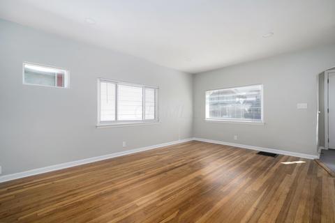 752 E Deshler Ave, Columbus, OH 43206 photo 12