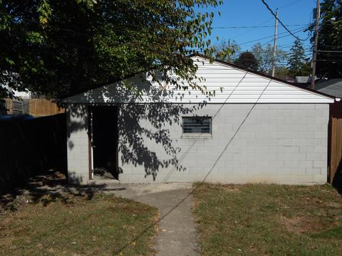 2670 Eakin Rd, Columbus, OH 43204 photo 3