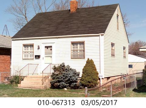 2670 Eakin Rd, Columbus, OH 43204 photo 1