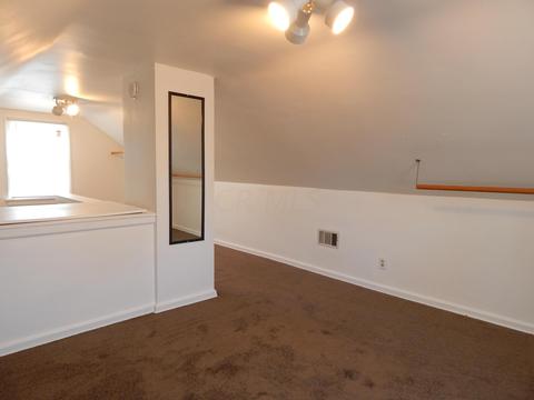 2670 Eakin Rd, Columbus, OH 43204 photo 9