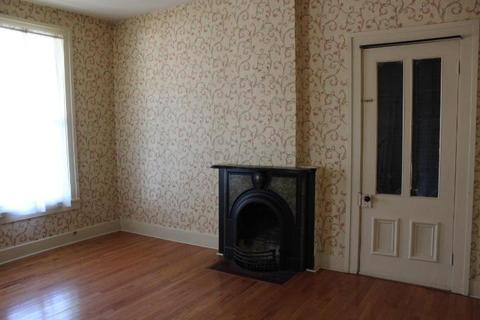 404 S Pickaway St, Circleville, OH 43113 photo 7