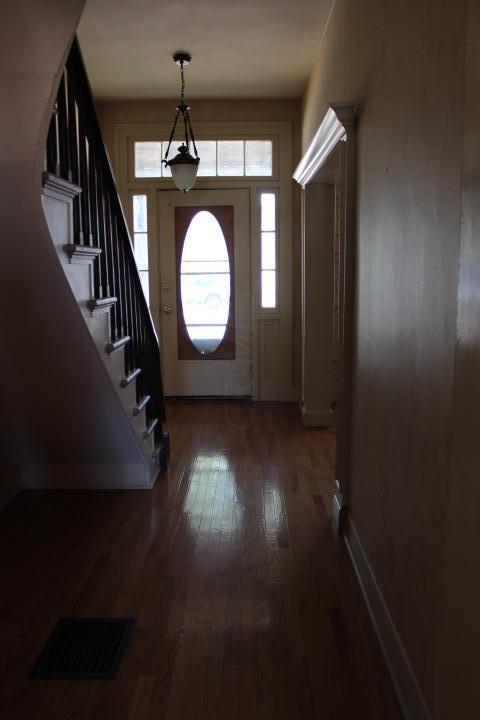 404 S Pickaway St, Circleville, OH 43113 photo 3