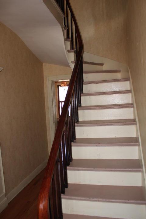 404 S Pickaway St, Circleville, OH 43113 photo 4