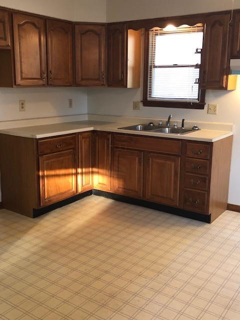 1221 E Locust St, Lancaster, OH 43130 photo 4
