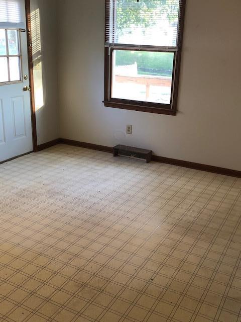 1221 E Locust St, Lancaster, OH 43130 photo 5