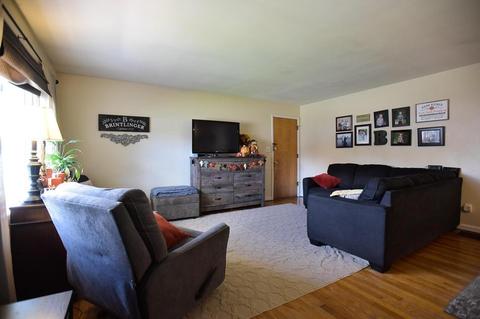 826 Atwater Ave, Circleville, OH 43113 photo 3