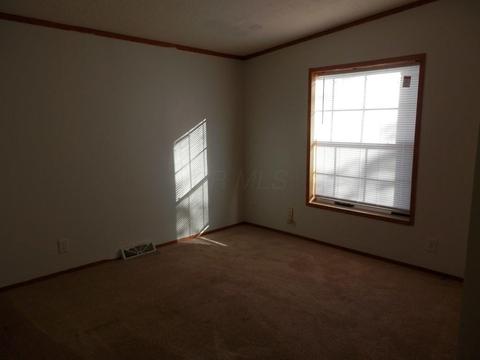 898 E Mark St, Marion, OH 43302 photo 8